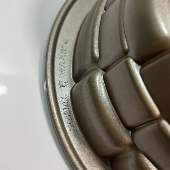Nordic Ware Igloo Cake Pan - Picture 8 of 8